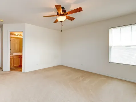 1916 Cobblestone Drive Carpentersville IL 60110