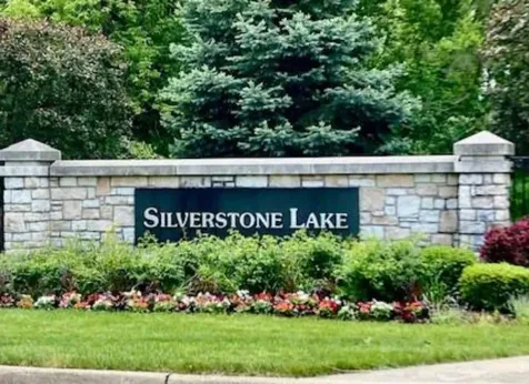 1916 Cobblestone Drive Carpentersville IL 60110