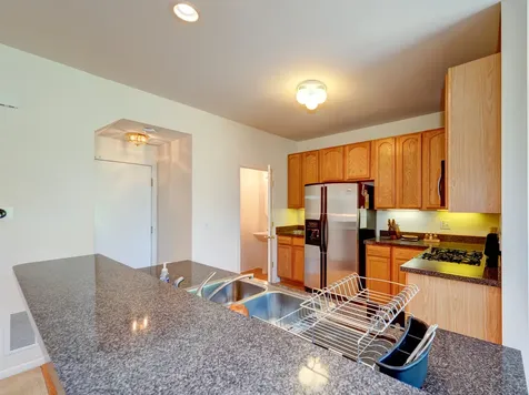 1916 Cobblestone Drive Carpentersville IL 60110
