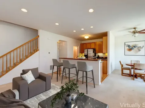 1916 Cobblestone Drive Carpentersville IL 60110