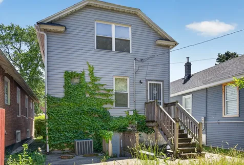 1018 West 104th Place Chicago IL 60643