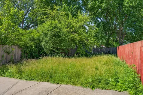 1018 West 104th Place Chicago IL 60643