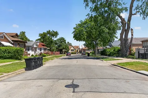 1018 West 104th Place Chicago IL 60643