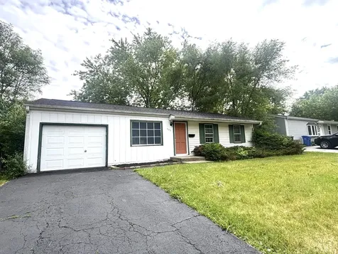 533 Gentle Breeze Terrace Carpentersville IL 60110