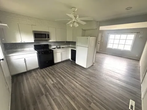 533 Gentle Breeze Terrace Carpentersville IL 60110