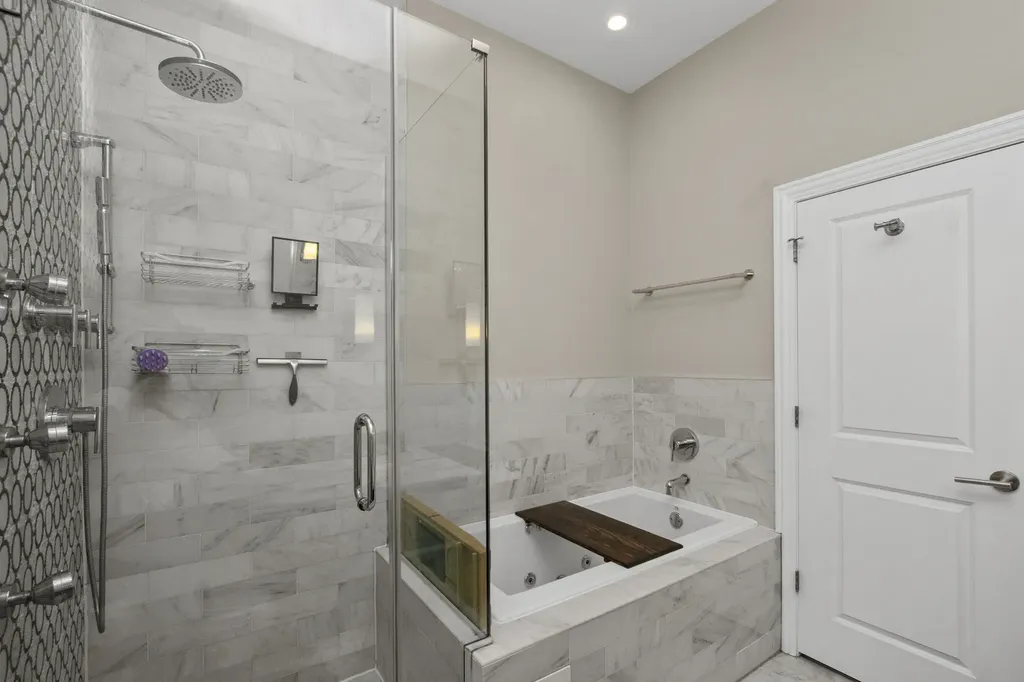 2012 West Erie Street Chicago IL 60612