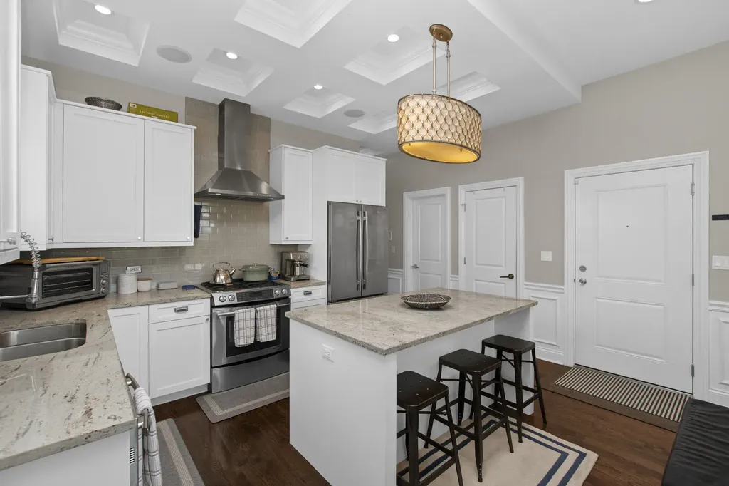 2012 West Erie Street Chicago IL 60612