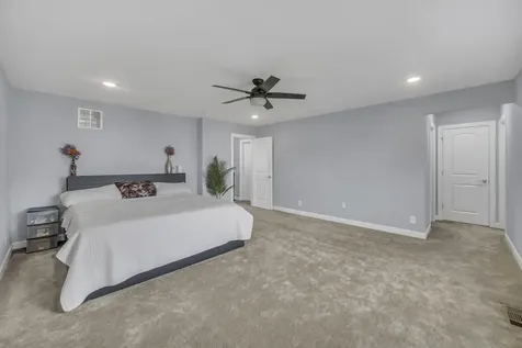 5 Nelson Lane Hawthorn Woods IL 60047