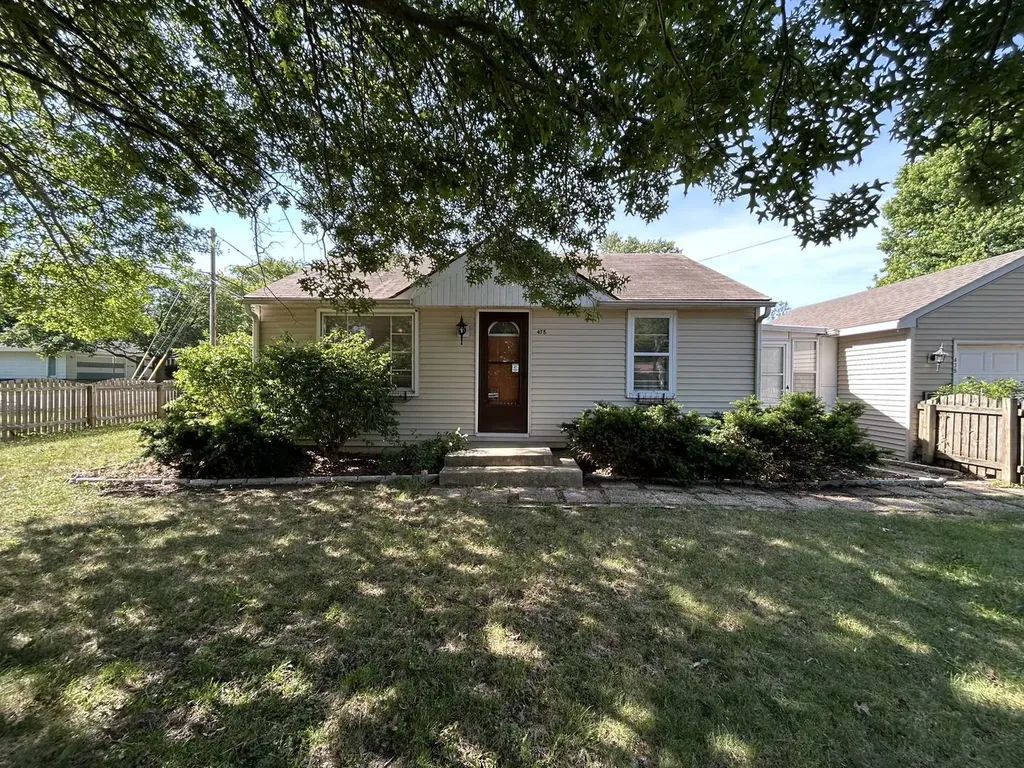 438 East Warren Street Rockton IL 61072