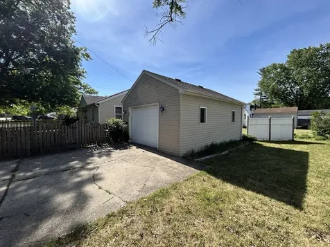 438 East Warren Street Rockton IL 61072