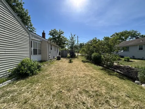 438 East Warren Street Rockton IL 61072