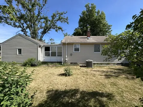 438 East Warren Street Rockton IL 61072