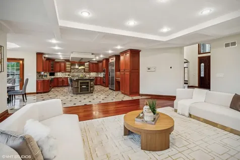 3832 West Chase Avenue Lincolnwood IL 60712