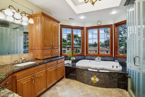 3832 West Chase Avenue Lincolnwood IL 60712