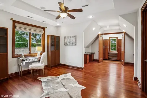 3832 West Chase Avenue Lincolnwood IL 60712
