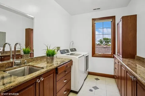 3832 West Chase Avenue Lincolnwood IL 60712