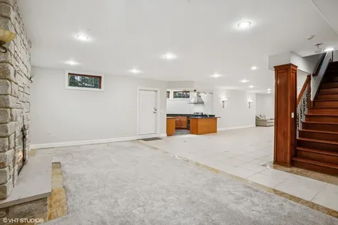 3832 West Chase Avenue Lincolnwood IL 60712