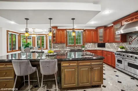 3832 West Chase Avenue Lincolnwood IL 60712