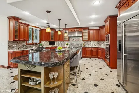 3832 West Chase Avenue Lincolnwood IL 60712