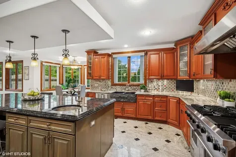 3832 West Chase Avenue Lincolnwood IL 60712