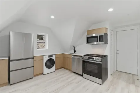2607 West Haddon Avenue Chicago IL 60622