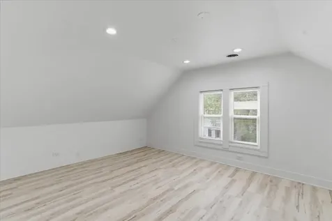 2607 West Haddon Avenue Chicago IL 60622