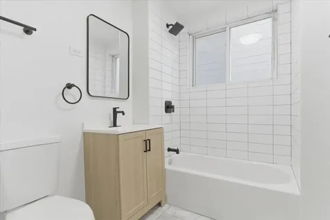 2607 West Haddon Avenue Chicago IL 60622