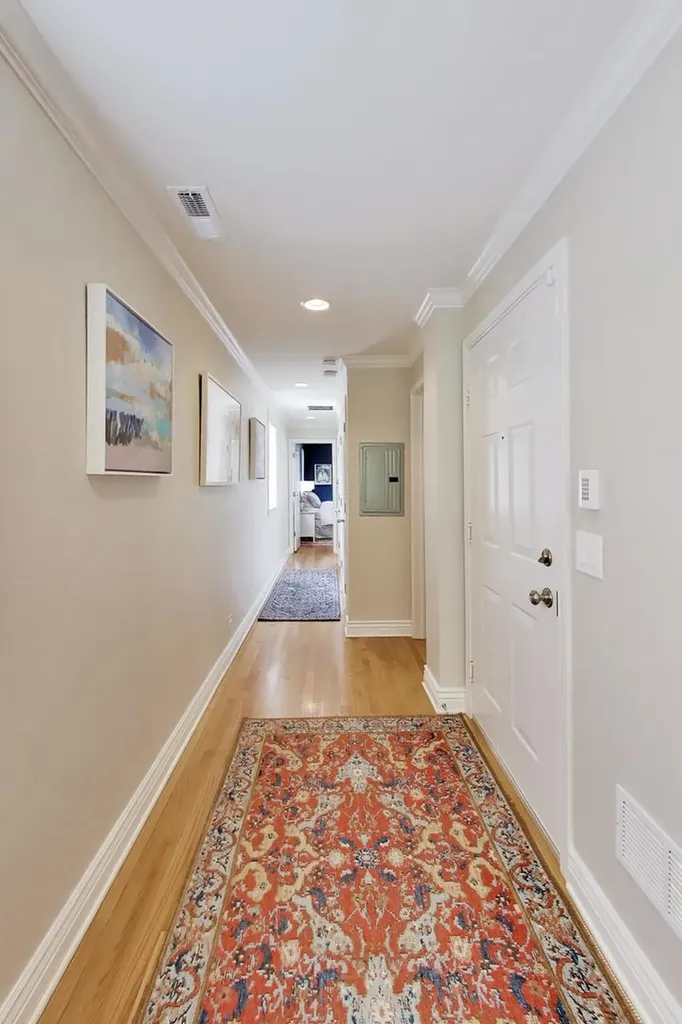 1523 West Thomas Street Chicago IL 60642