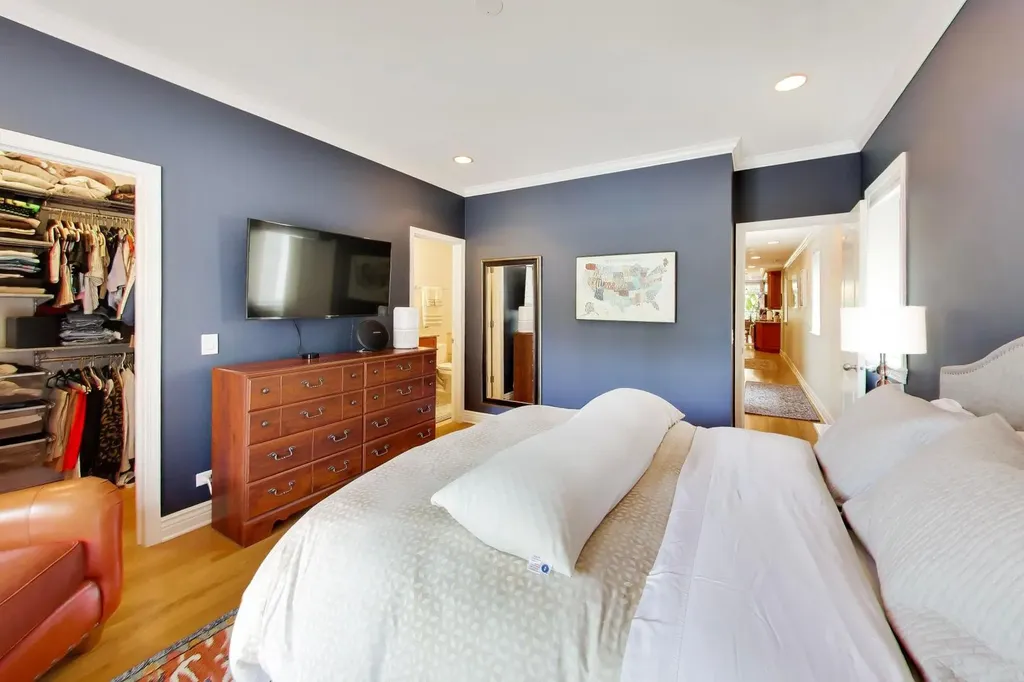 1523 West Thomas Street Chicago IL 60642