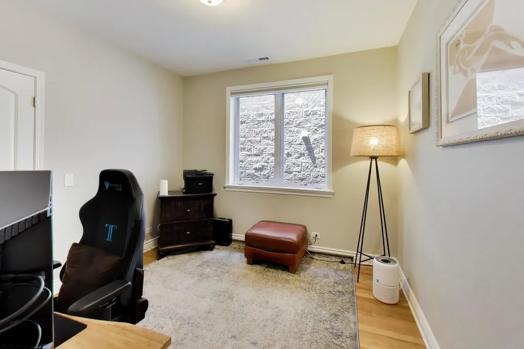 1523 West Thomas Street Chicago IL 60642