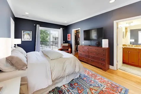 1523 West Thomas Street Chicago IL 60642