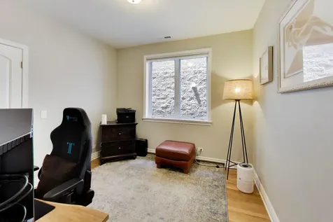 1523 West Thomas Street Chicago IL 60642