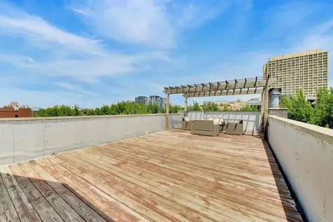 1523 West Thomas Street Chicago IL 60642