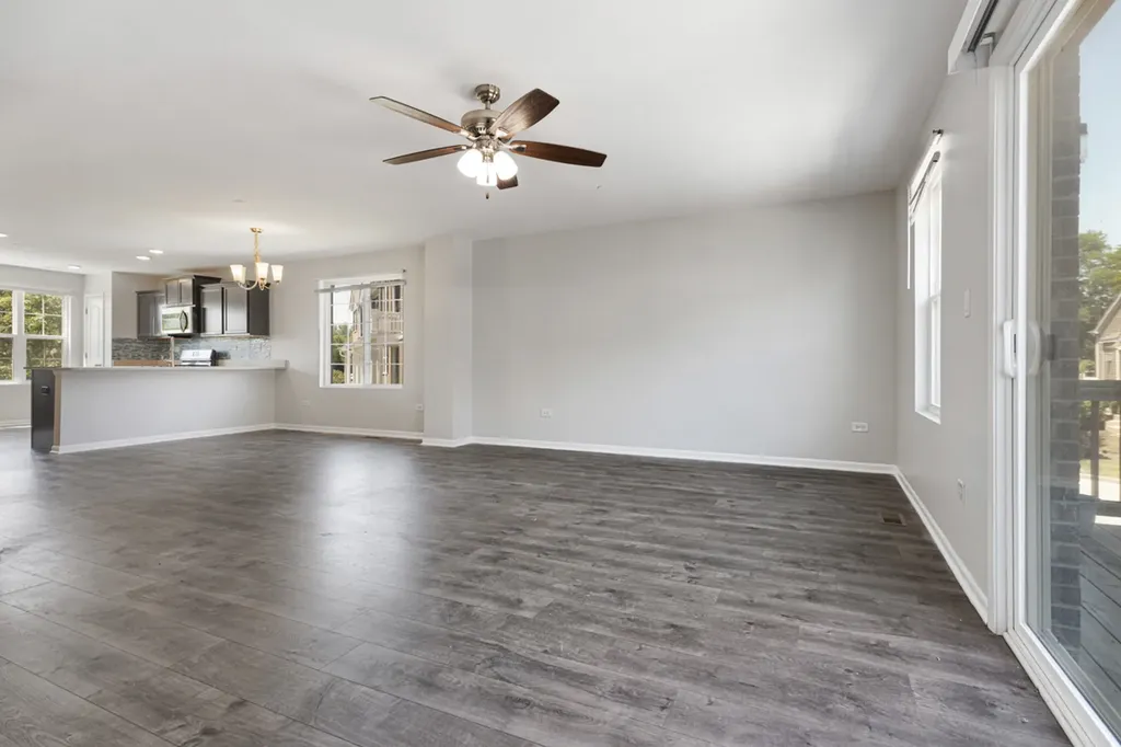 911 Charlton Lane Naperville IL 60563