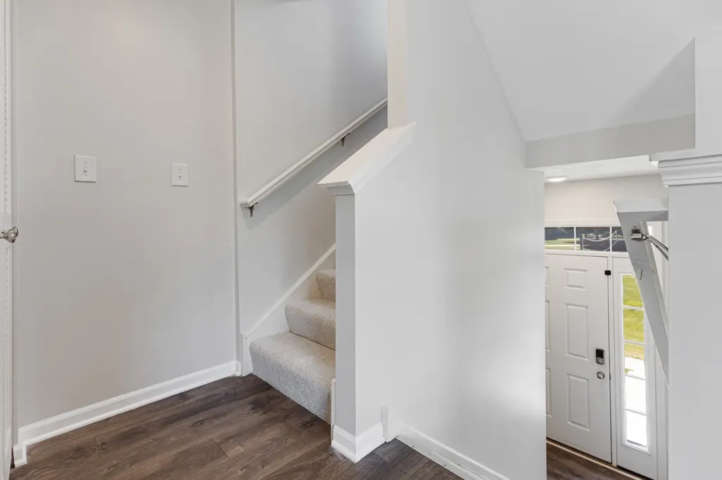 911 Charlton Lane Naperville IL 60563