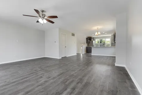 911 Charlton Lane Naperville IL 60563
