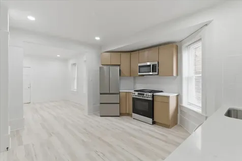2607 West Haddon Avenue Chicago IL 60622