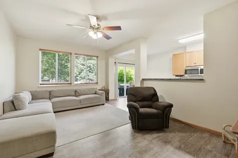 2436 Geneva Lane Montgomery IL 60538