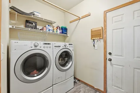 2436 Geneva Lane Montgomery IL 60538