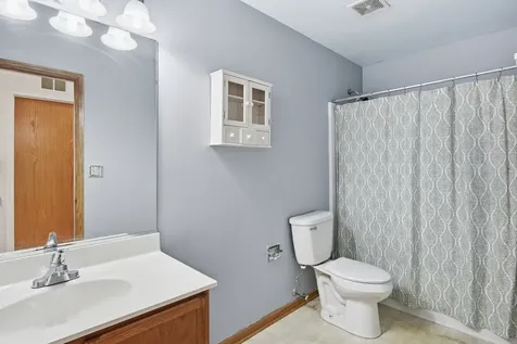 2436 Geneva Lane Montgomery IL 60538