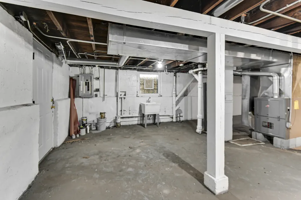 8633 South Union Avenue Chicago IL 60620