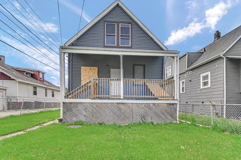 8633 South Union Avenue Chicago IL 60620