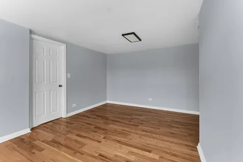 8633 South Union Avenue Chicago IL 60620