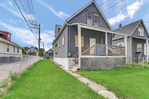 8633 South Union Avenue Chicago IL 60620