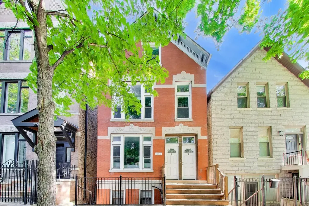 2245 West Shakespeare Avenue Chicago IL 60647