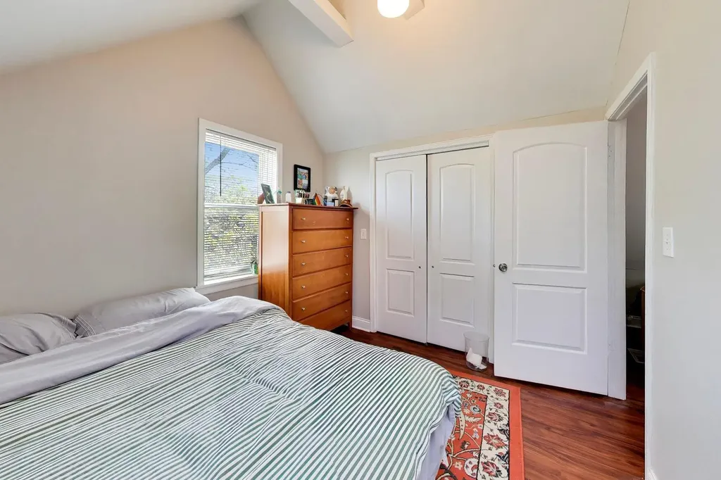 2245 West Shakespeare Avenue Chicago IL 60647