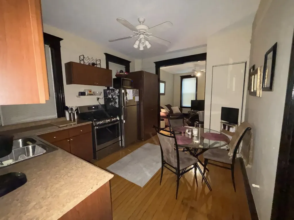 2245 West Shakespeare Avenue Chicago IL 60647