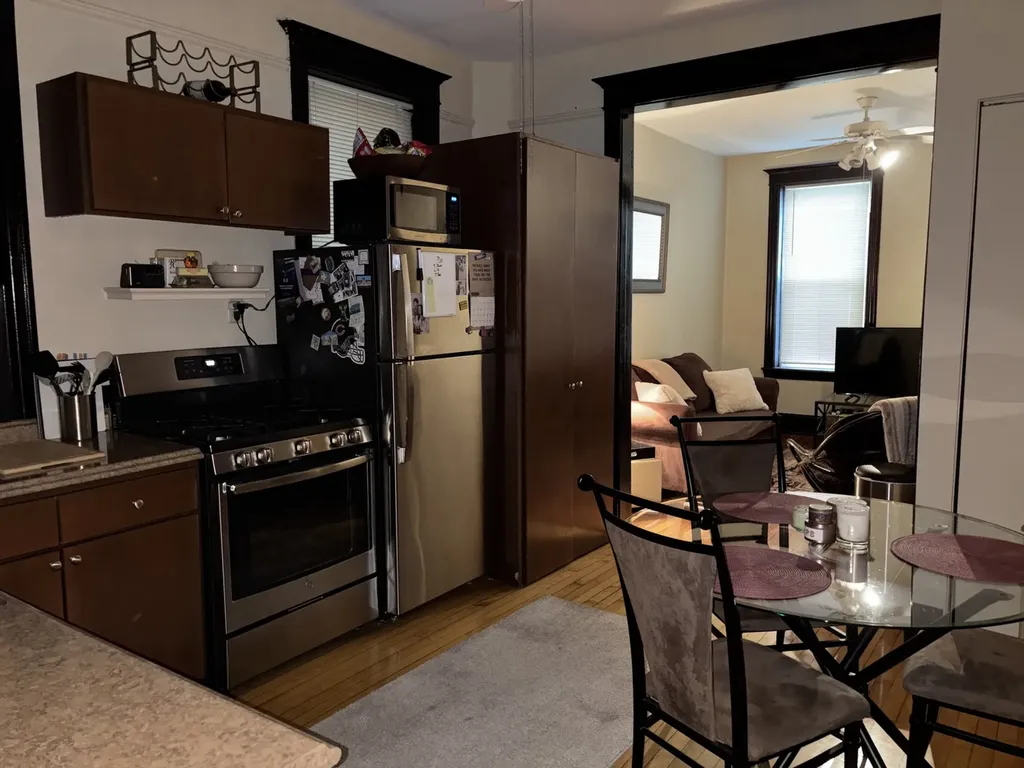 2245 West Shakespeare Avenue Chicago IL 60647