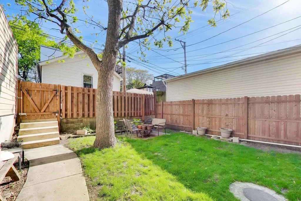 2245 West Shakespeare Avenue Chicago IL 60647