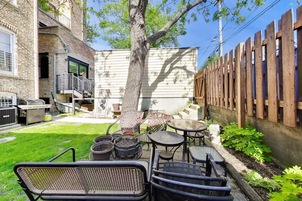 2245 West Shakespeare Avenue Chicago IL 60647